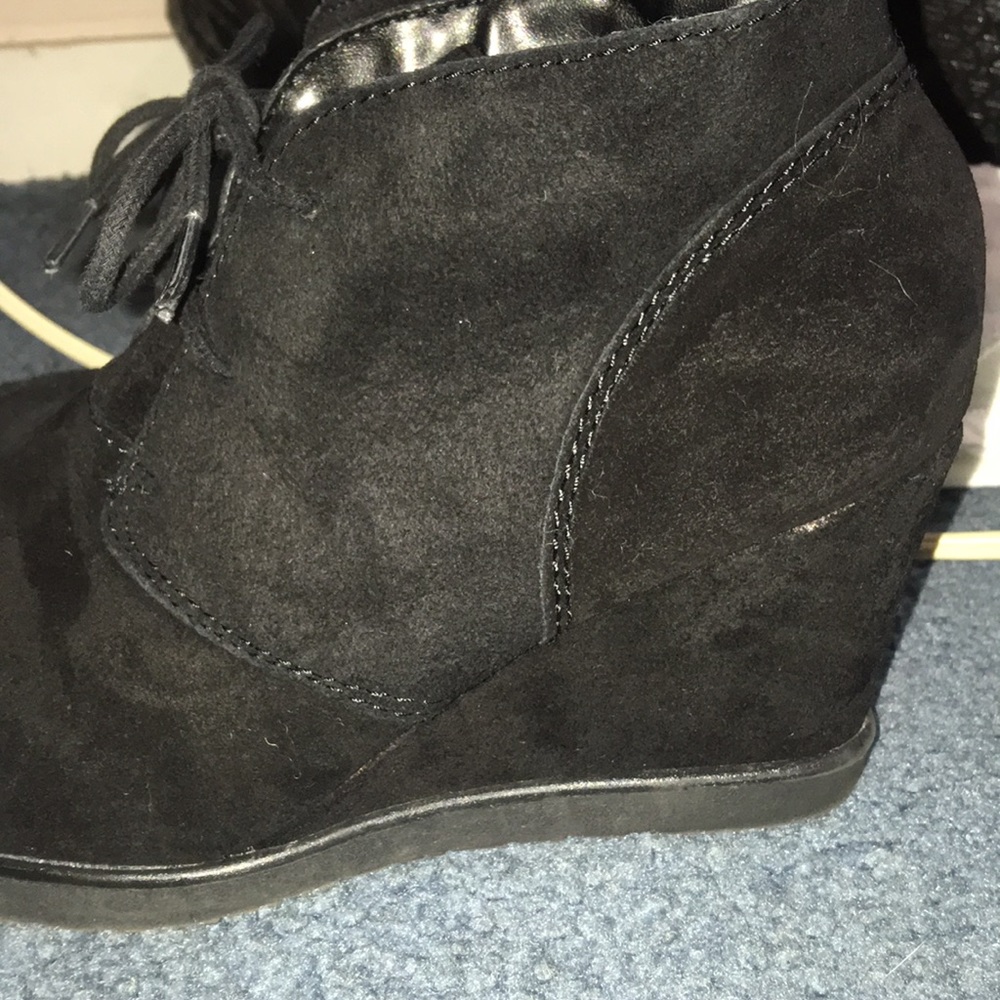 Black wedge booties!